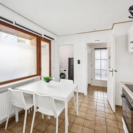 Monteur - Fuer Bis Zu 6 Personen In 63179 - Of04 아파트 *