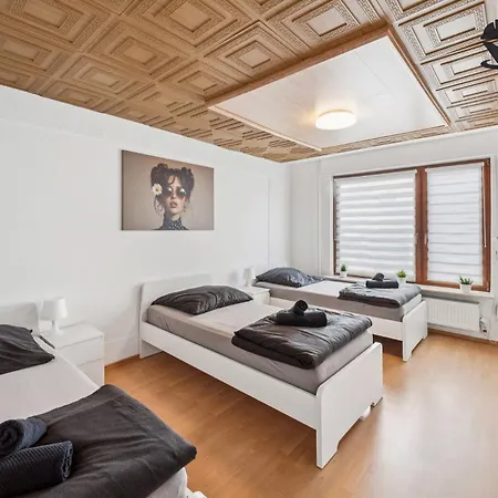 Monteur - Fuer Bis Zu 6 Personen In 63179 - Of04 * 오베르츠하우젠