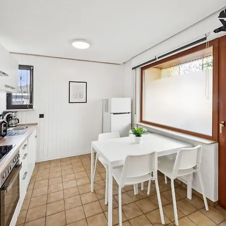 Monteur - Fuer Bis Zu 6 Personen In 63179 - Of04 오베르츠하우젠