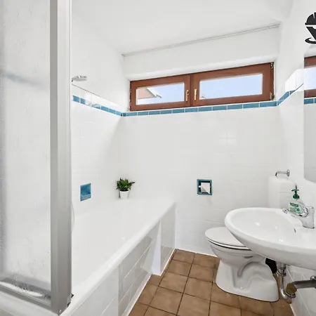 Monteur - Für Bis Zu 6 Personen In 63179 - Of04 Apartment *