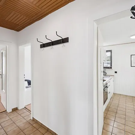 Monteur - Für Bis Zu 6 Personen In 63179 - Of04 Apartment Obertshausen